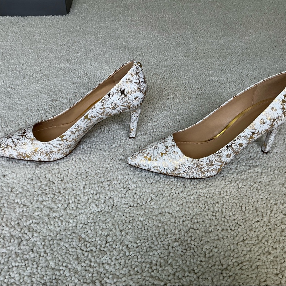 Michael Kors White and Gold Women's Heels